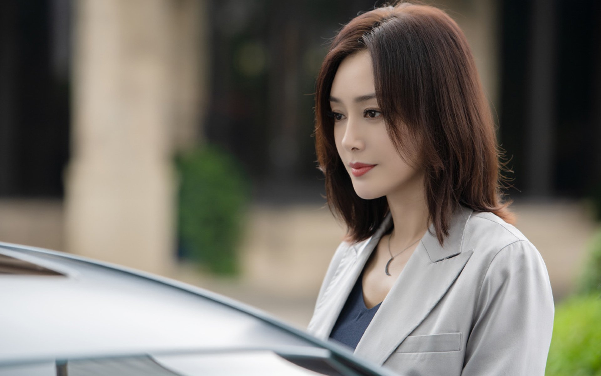 开云kaiyun-詹姆斯与教练组赛前研究战术部署，詹姆斯 教练