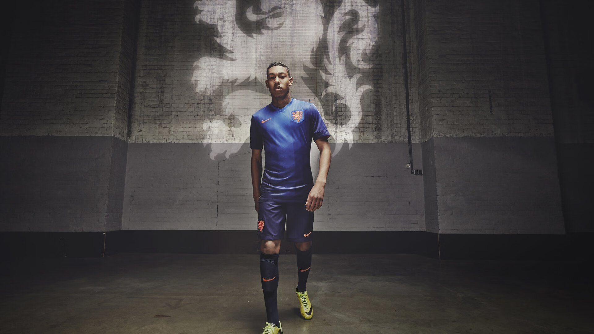 开云官网APP下载-逆境中的坚韧：伤病复出球员的励志故事，逆境中成长的运动员